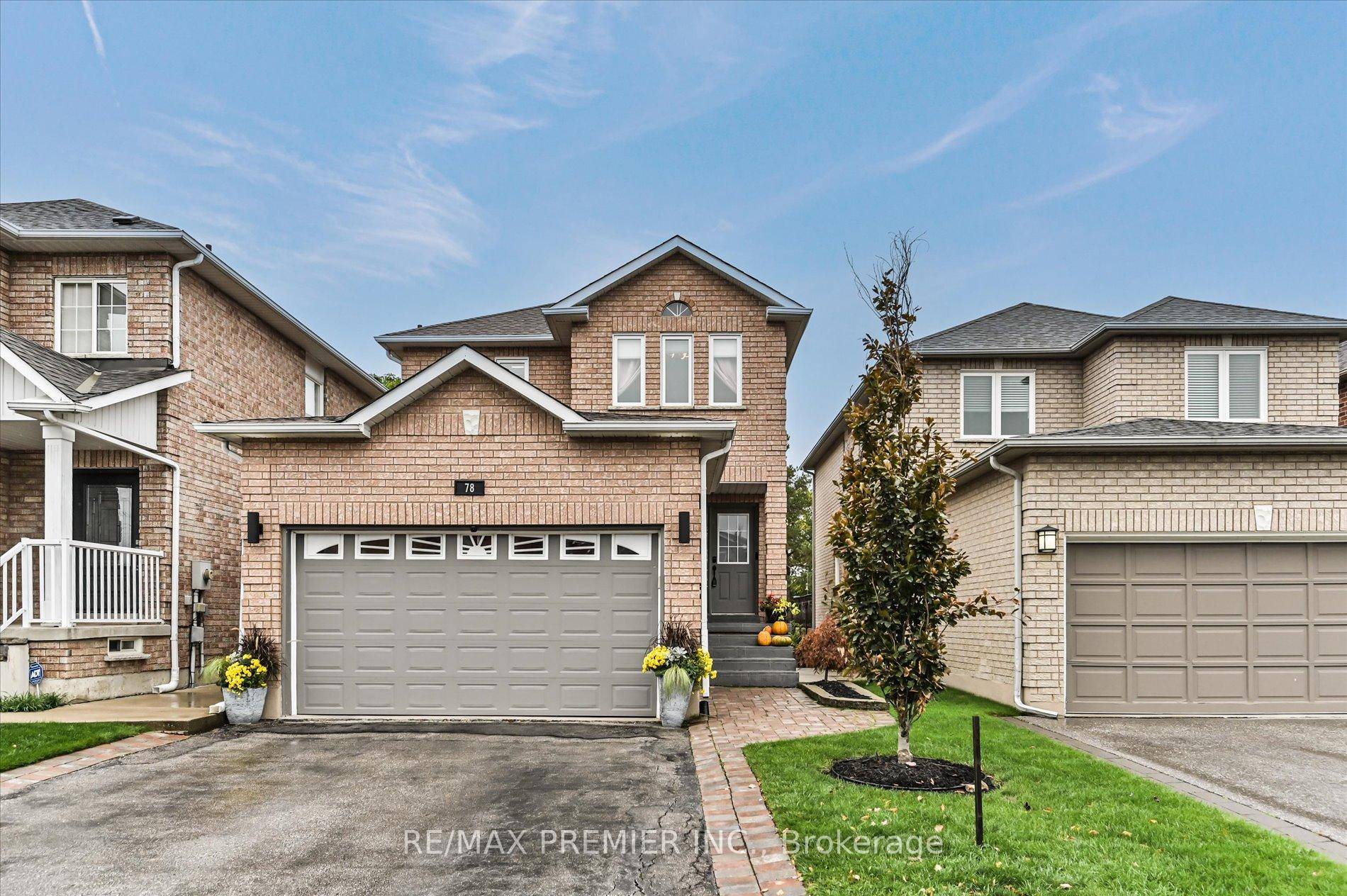 Welcome To 78 Archbury Circle, 4 bedrooms and 4 bathrooms detached home in one of Bolton's most sought after neighbourhoods South Hill, open concept layout with hardwood floors throughout, family ...