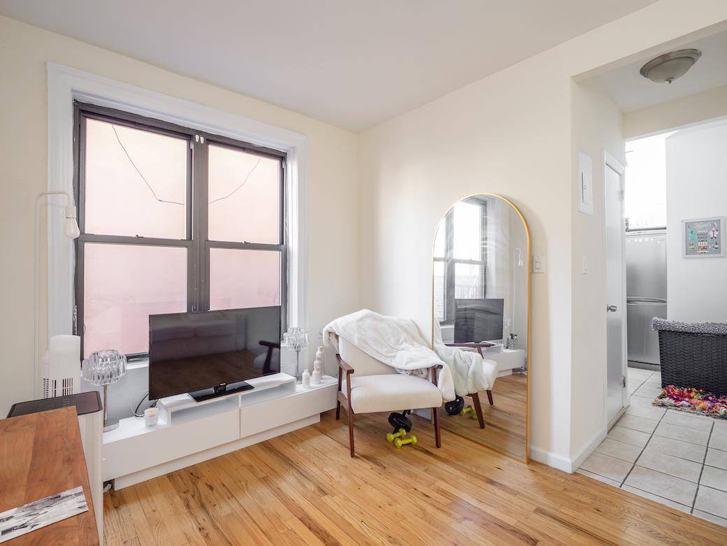 Located in the heart of the much desired West Village is this bright and spacious true one bedroom apartment.