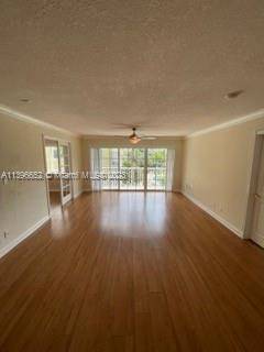 Beautifull unfurnished, 3 bedroom, 2 bath condo in sought out Pine Crest Village at Victoria Park !