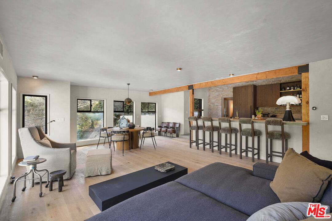 10420 Lisbon Ln 2BR Bel Air La