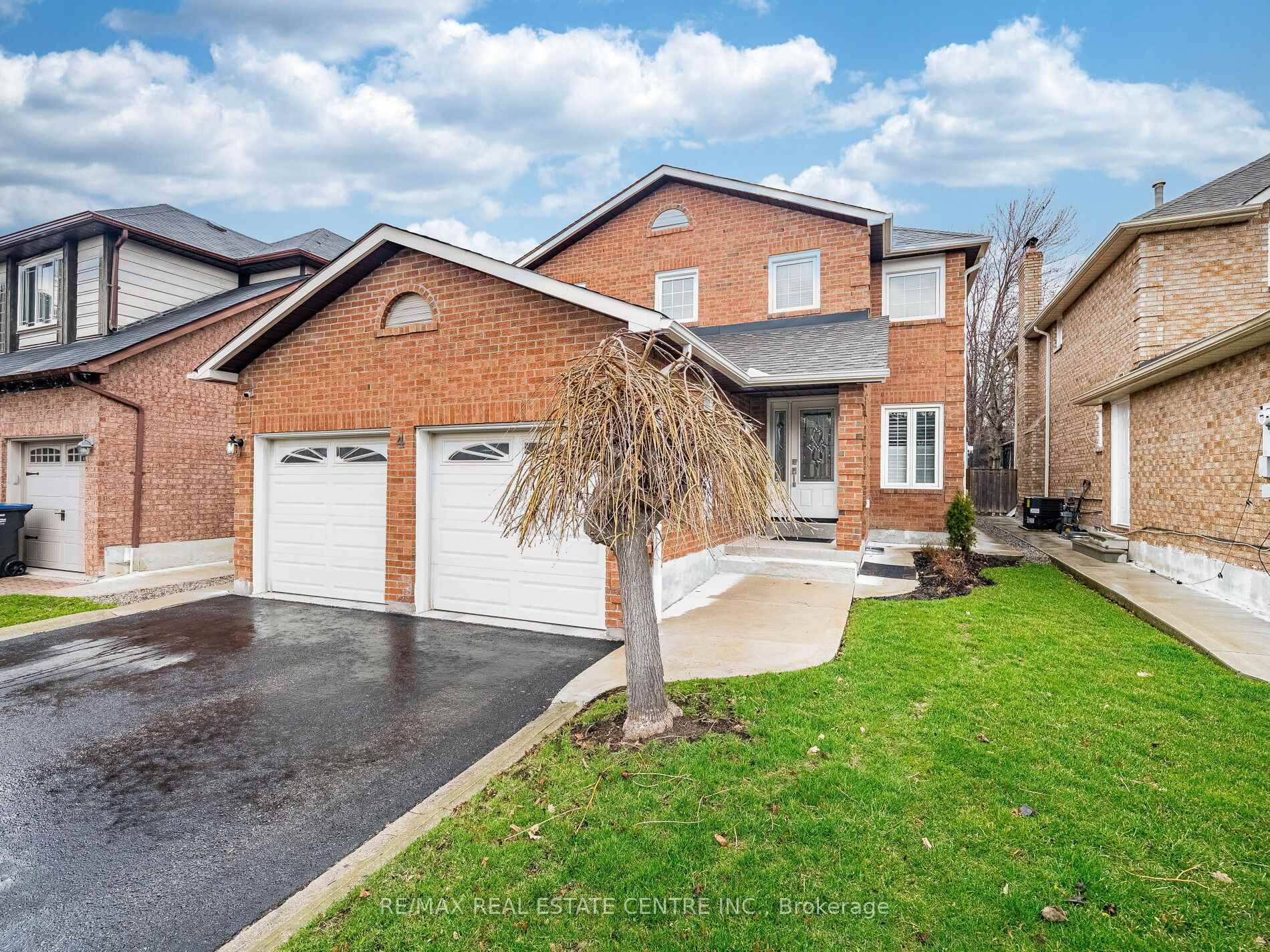 Welcome To The Fabulously Built 4 2 Bedroom LEGAL BASEMENT APT With SEPARATE ENTRANCE Through Side garage door, Pot lights on Main Level All upgraded Washroom, California shutters on Main ...