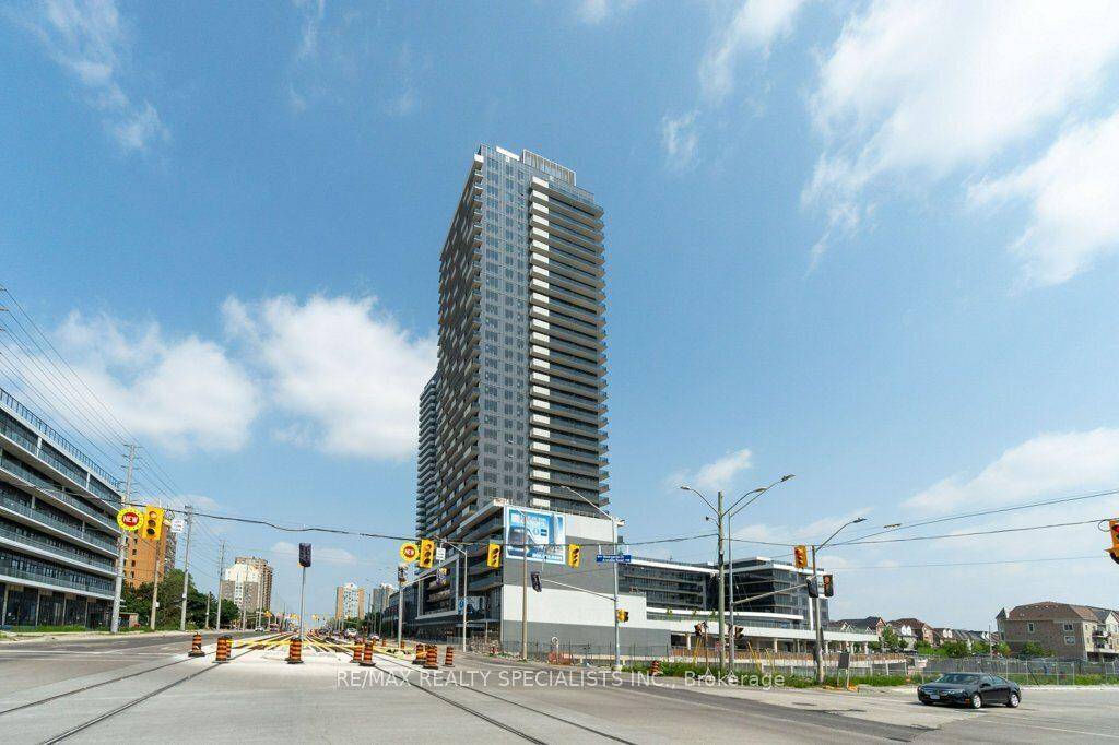 FOR LEASE ! Brand New 1 Bedroom Den, 1 Bath condo at Canopy Towers Hurontario amp ; Eglinton.