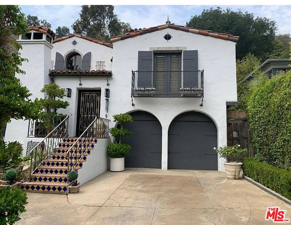 1407 N Beverly Dr 4BR Beverly Hills Post Office | B.H.P.O. La