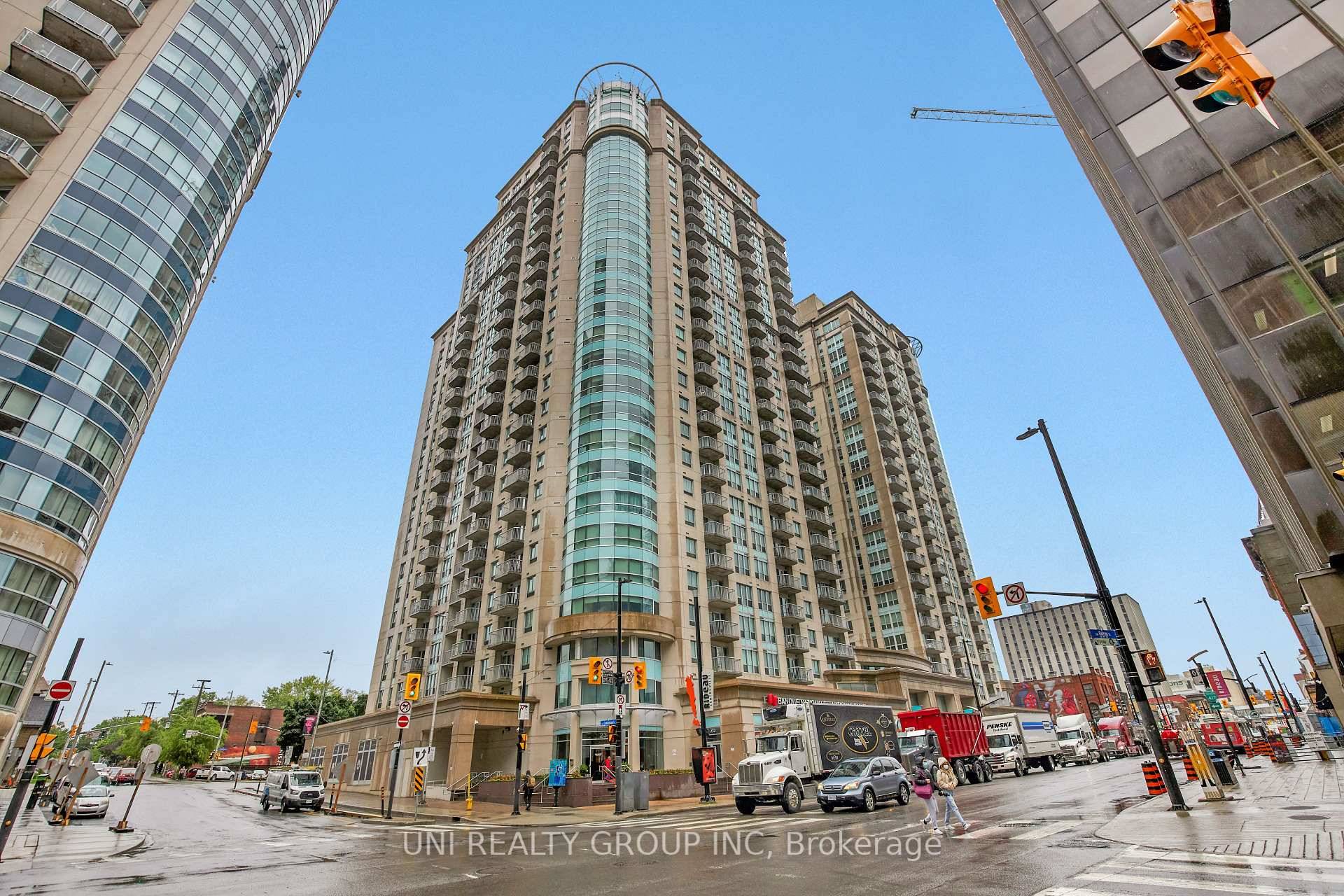Located in the heart of Ottawa, perfect opportunity to Live in prestigious Claridge Plaza II 2 bedroom 2 bathroom, 1 underground parking, 1 locker corner unit with 1, 013 sqft ...