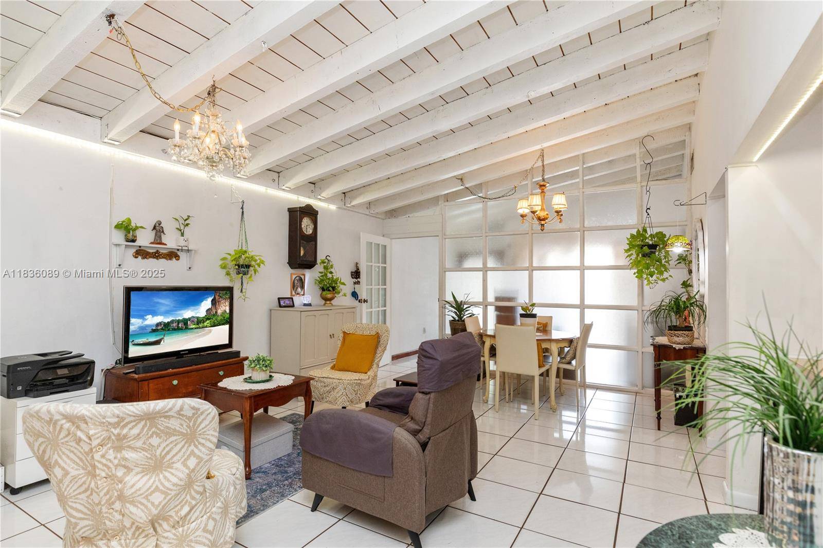 3 Bedroom Condo in Snapper Village !
