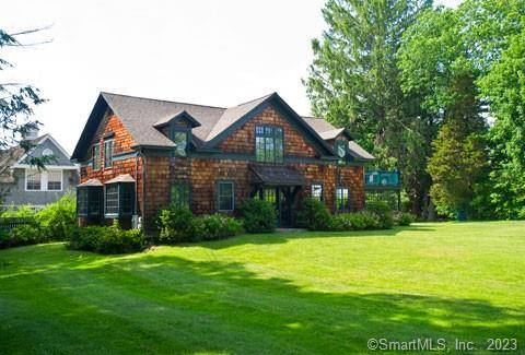 Pristine Arts Crafts Carriage House.