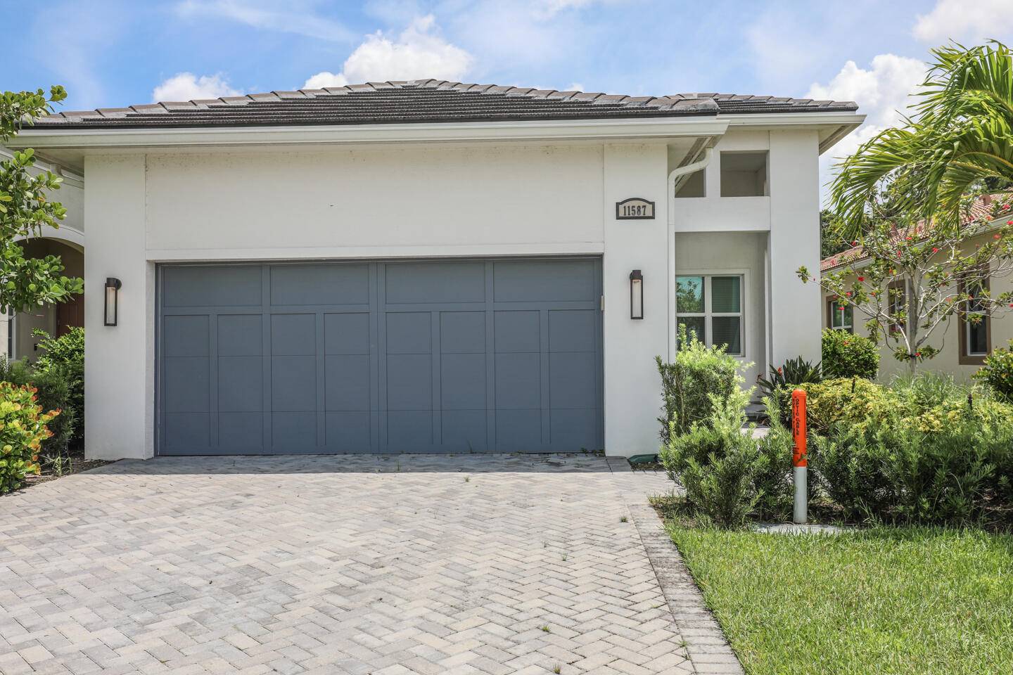Beautiful 2 bed den, 2 bath home with 2 car garage in the highly sought after PGA Verano community in Port St.