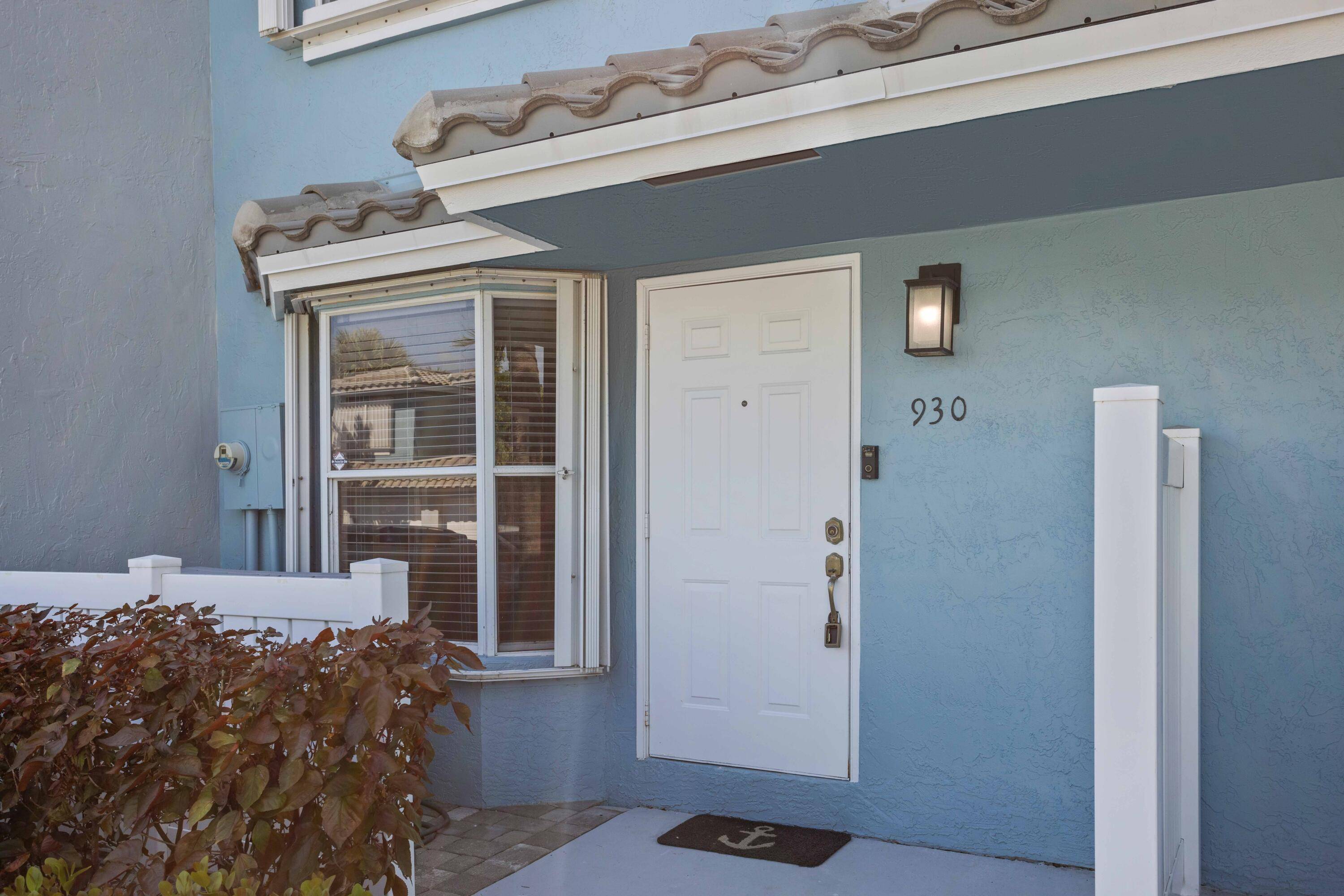 Direct intracoastal townhome !