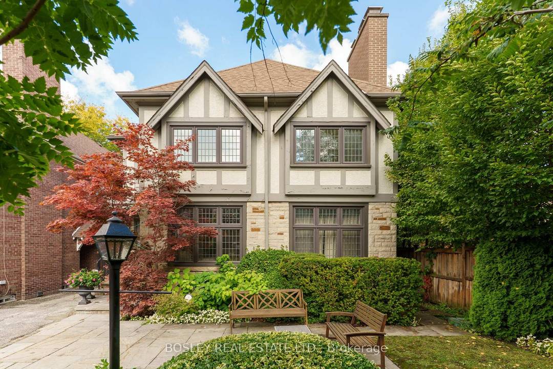 This is classic Forest Hill living convenient, spacious, walkable, and ready for the next chapter.