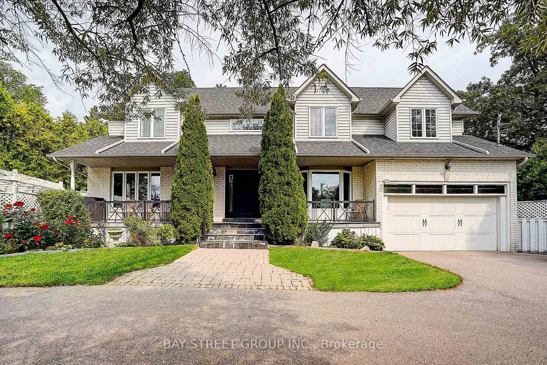 Welcome to 2 Riverview Road Your Perfect Home Awaits !