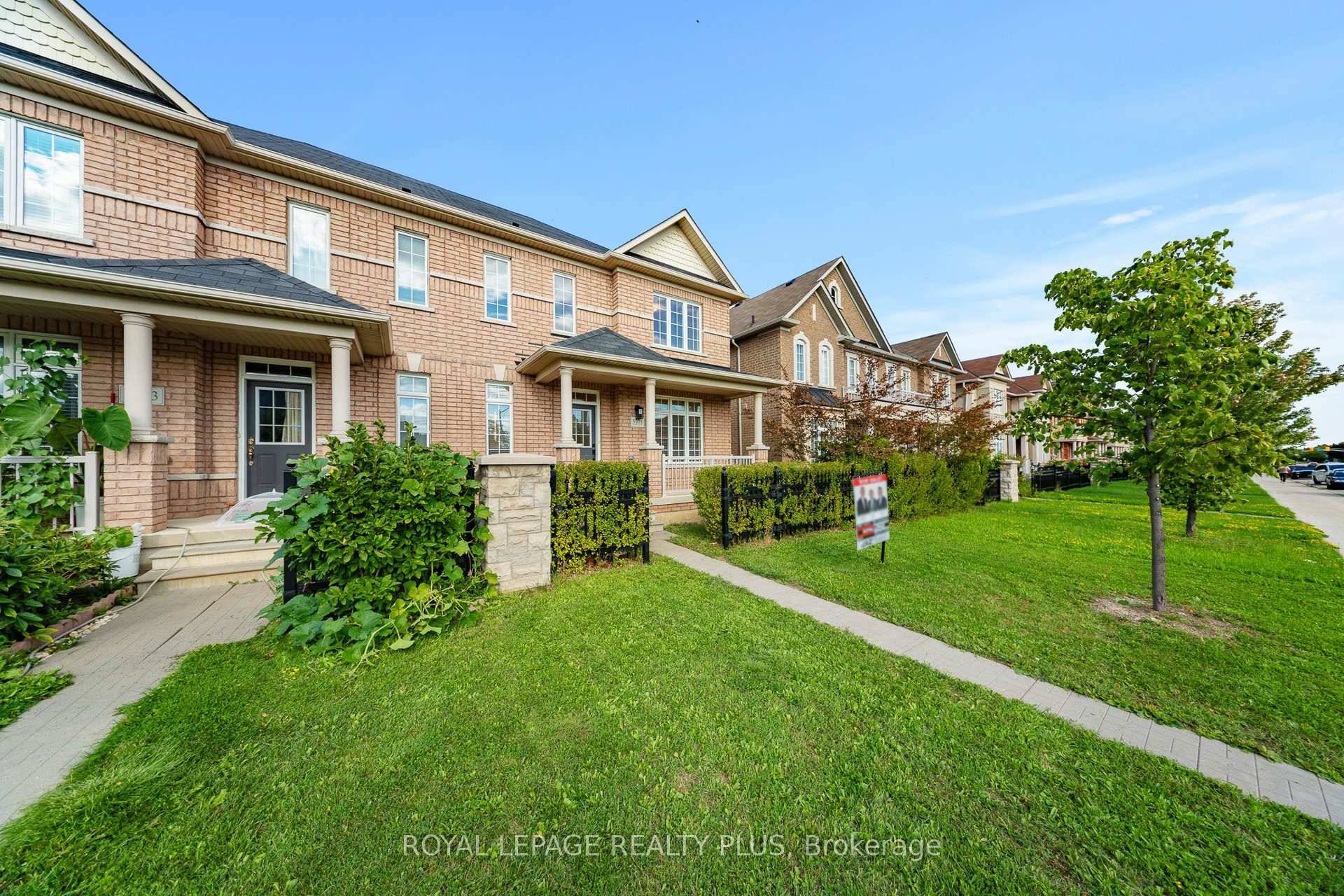 Fully Renovated... Welcome to your dream home in the heart of Churchill Meadows one of Mississauga's most desirabl4e family friendly communities !