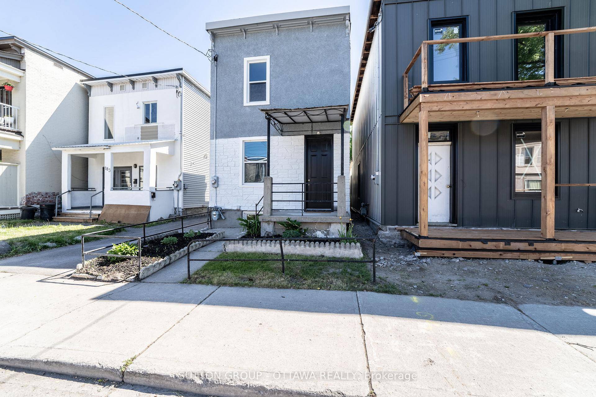 Welcome to 185 Rochester St.