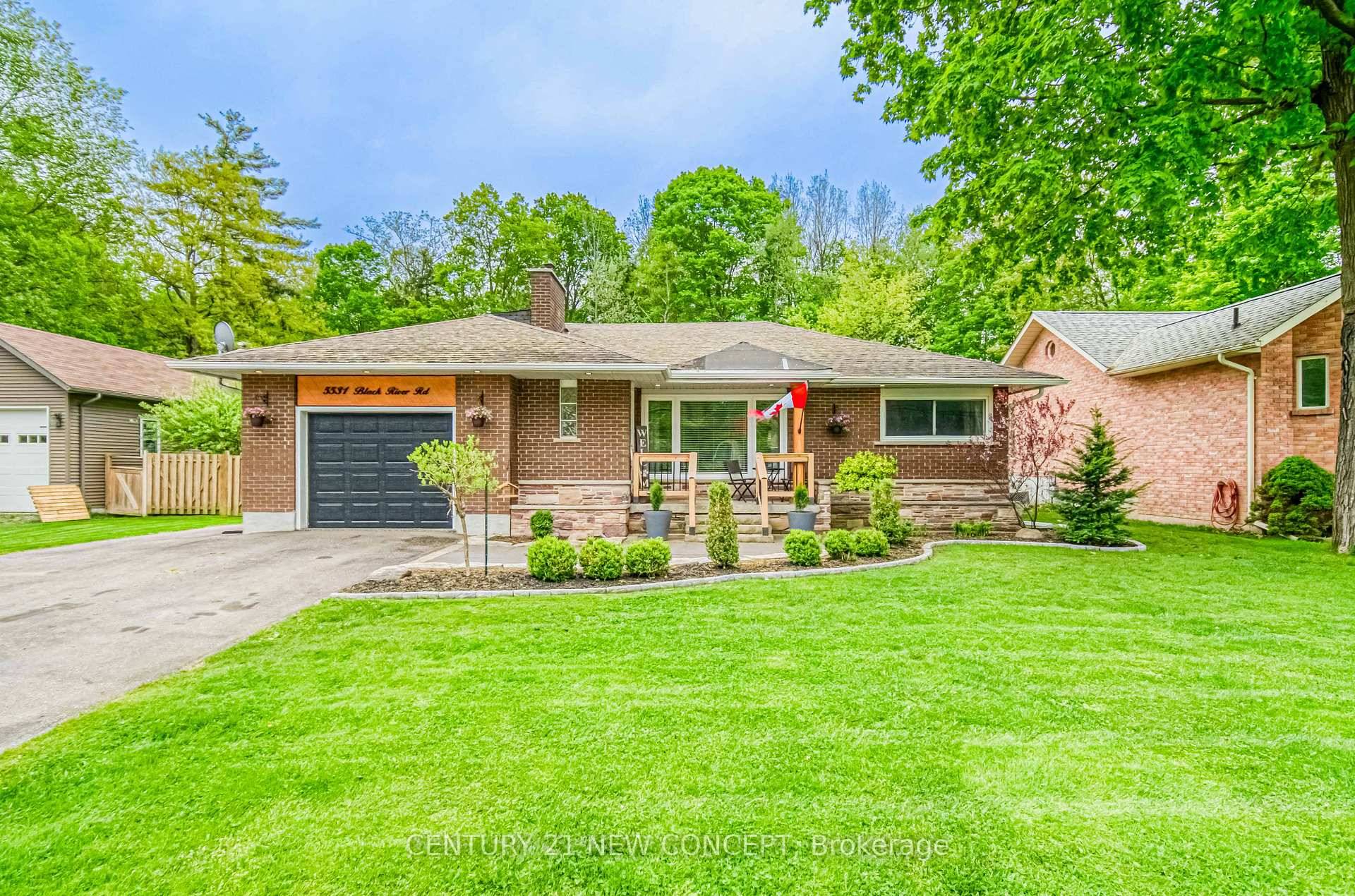 Beautiful All Brick Bungalow On Huge, Fully Fenced Mature Lot !