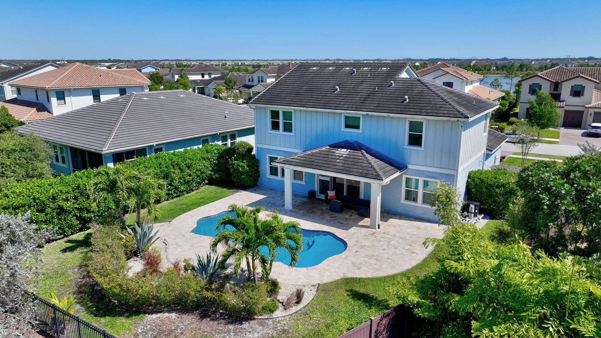 PRISTINE POOL HOME Your Own Tropical Oasis !