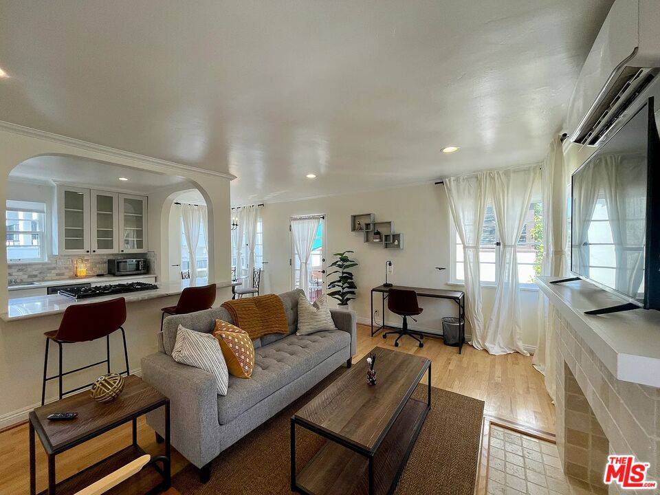 1130 Chelsea Ave 2BR Santa Monica La