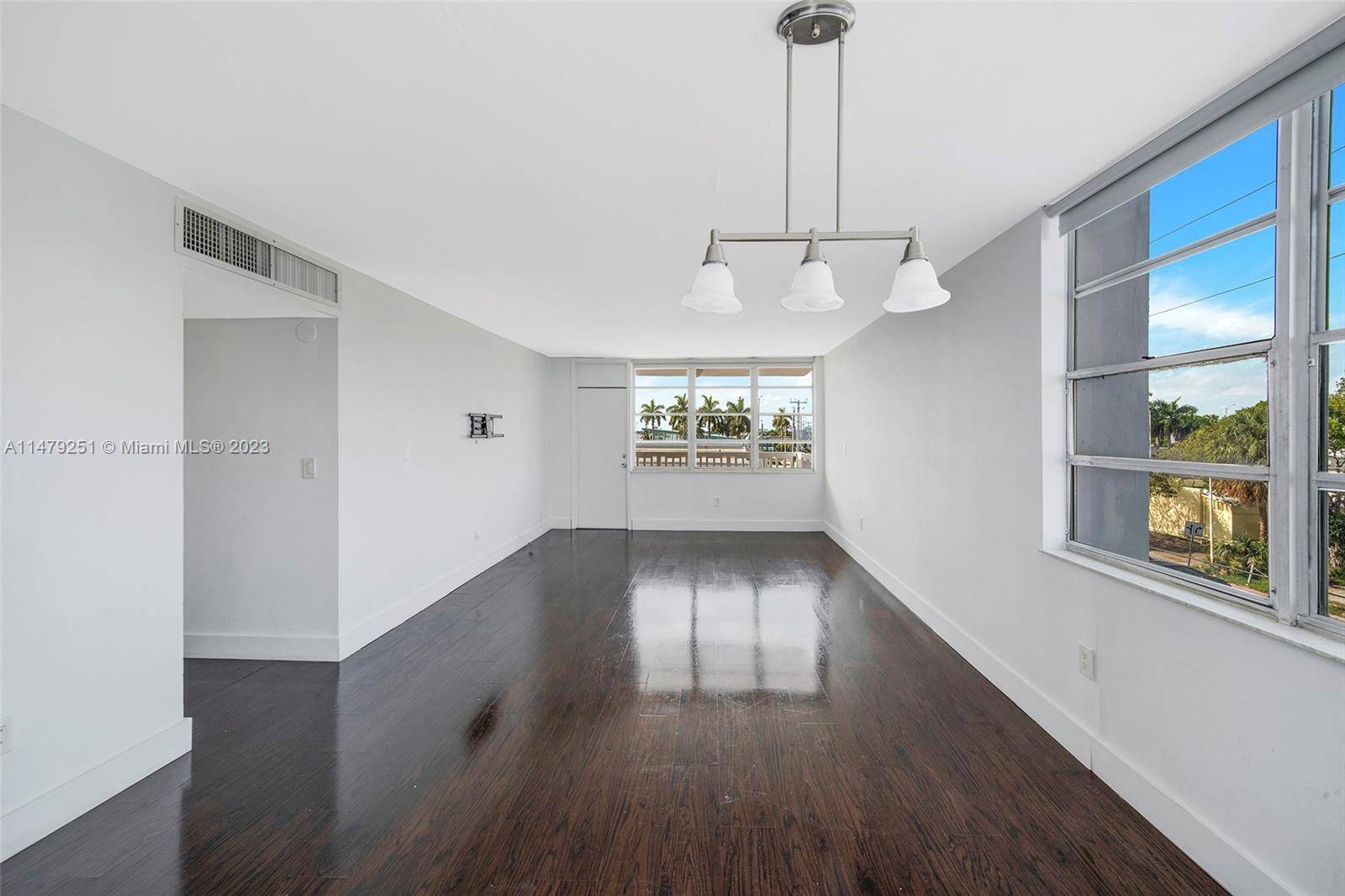 Large 2 bed 2 bath corner unit in the heart of Normandy Isles.