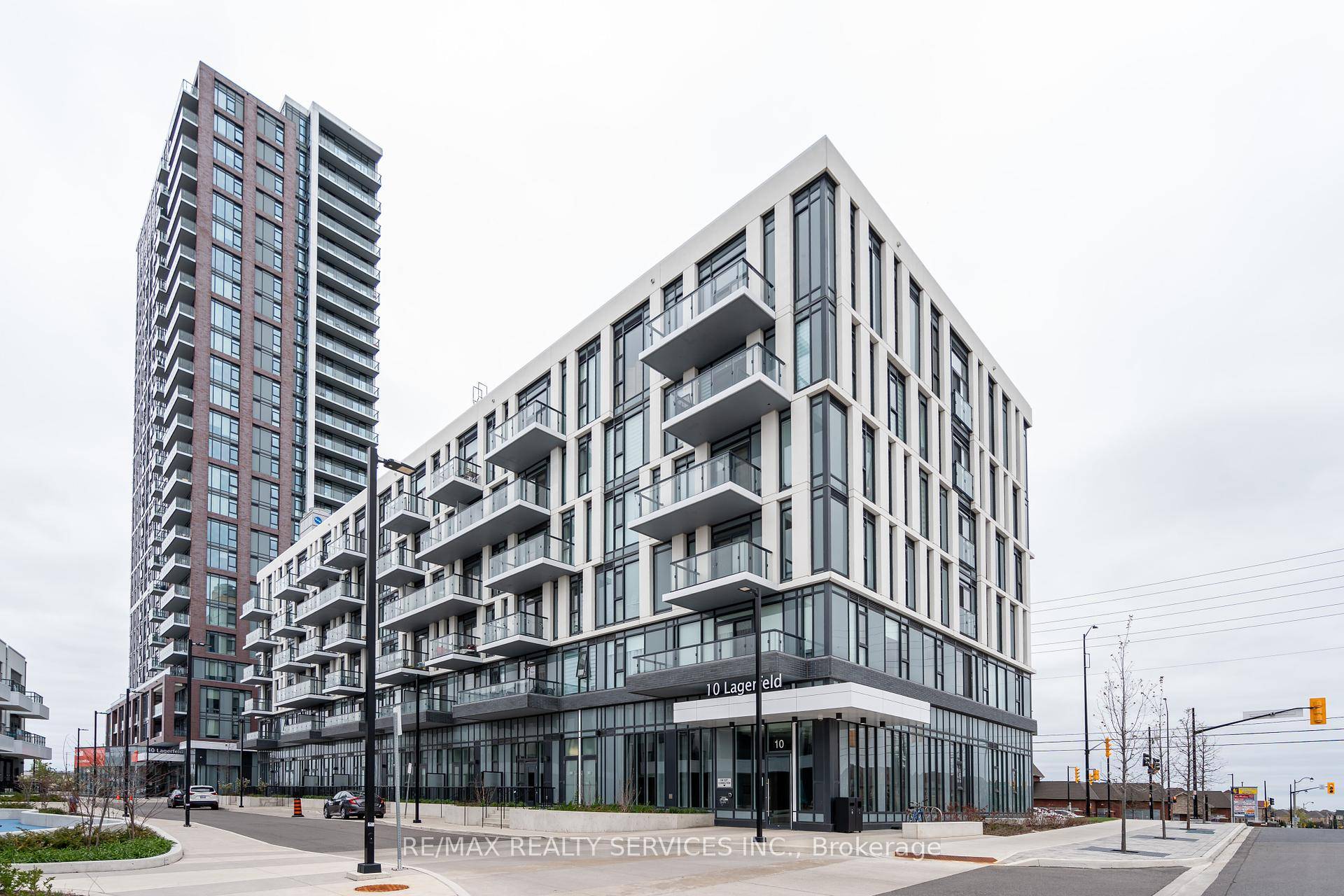 Welcome to this beautifully upgraded 1 bedroom den condo available for lease in the prestigious Daniels built community of Northwest Brampton.