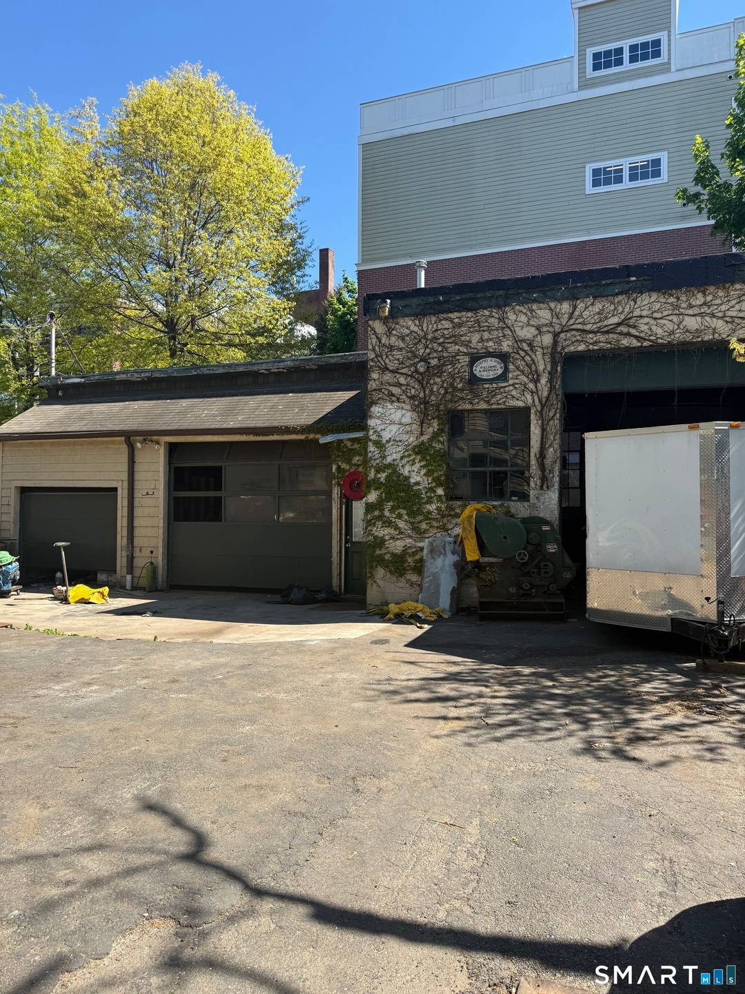 Unique mixed use opportunity in the heart of Stamford !