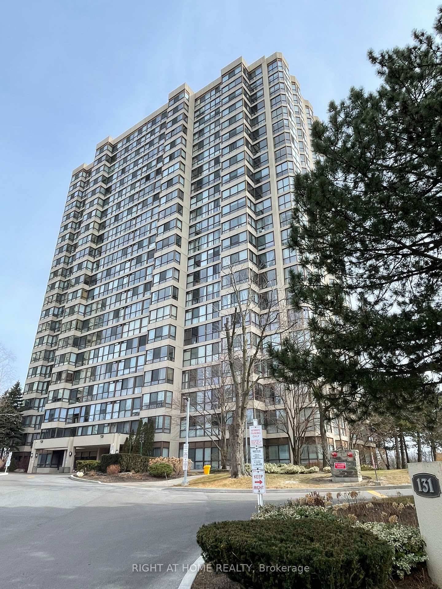 Gorgeous Fully Upgraded 2 Bedroom Plus Solarium Condo In The Heart Of North York.