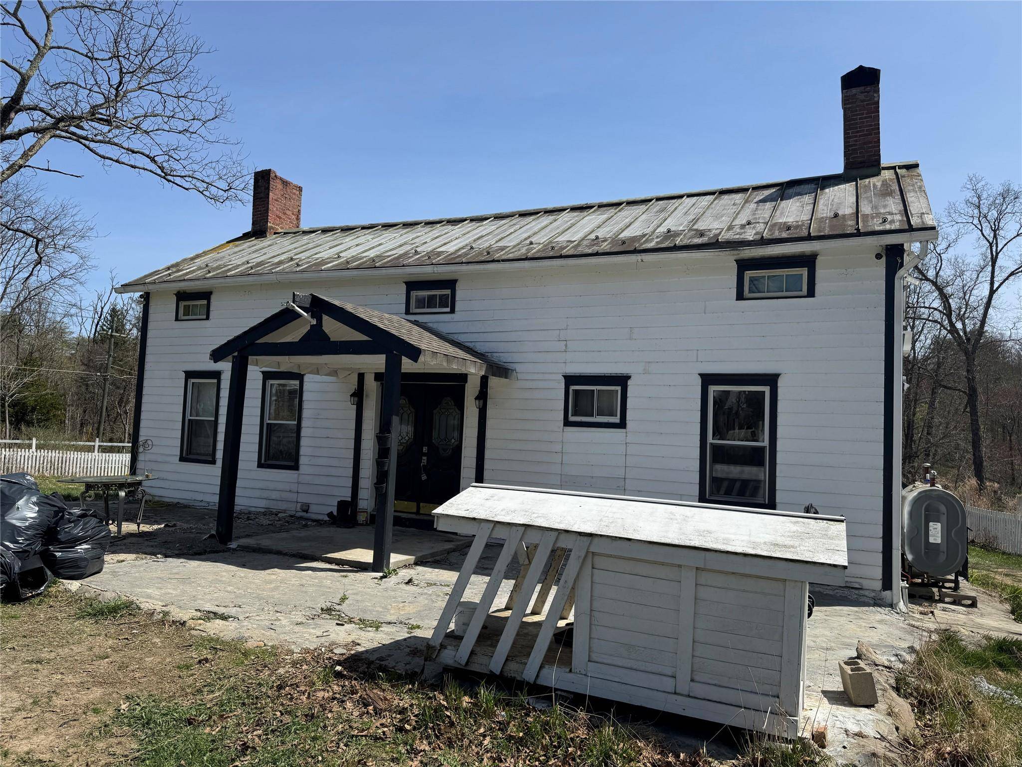 Welcome to 50 Hamilton Road, Birmingham, NY 11722 a charming 3 bedroom, 1.