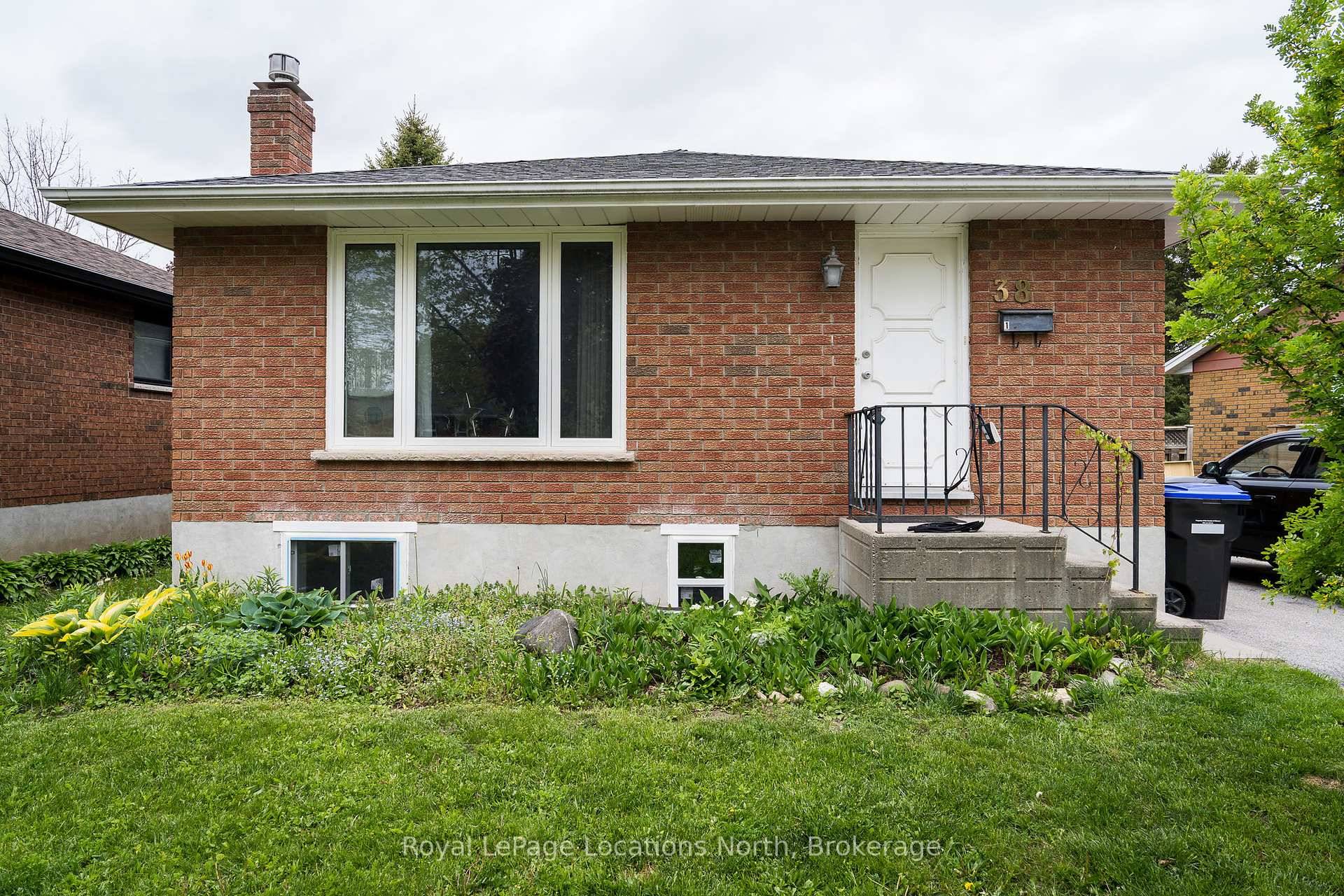 Welcome to 38 Sproule Drive, a charming legal duplex nestled in one of Collingwoods most desirable and family friendly neighbourhoods.