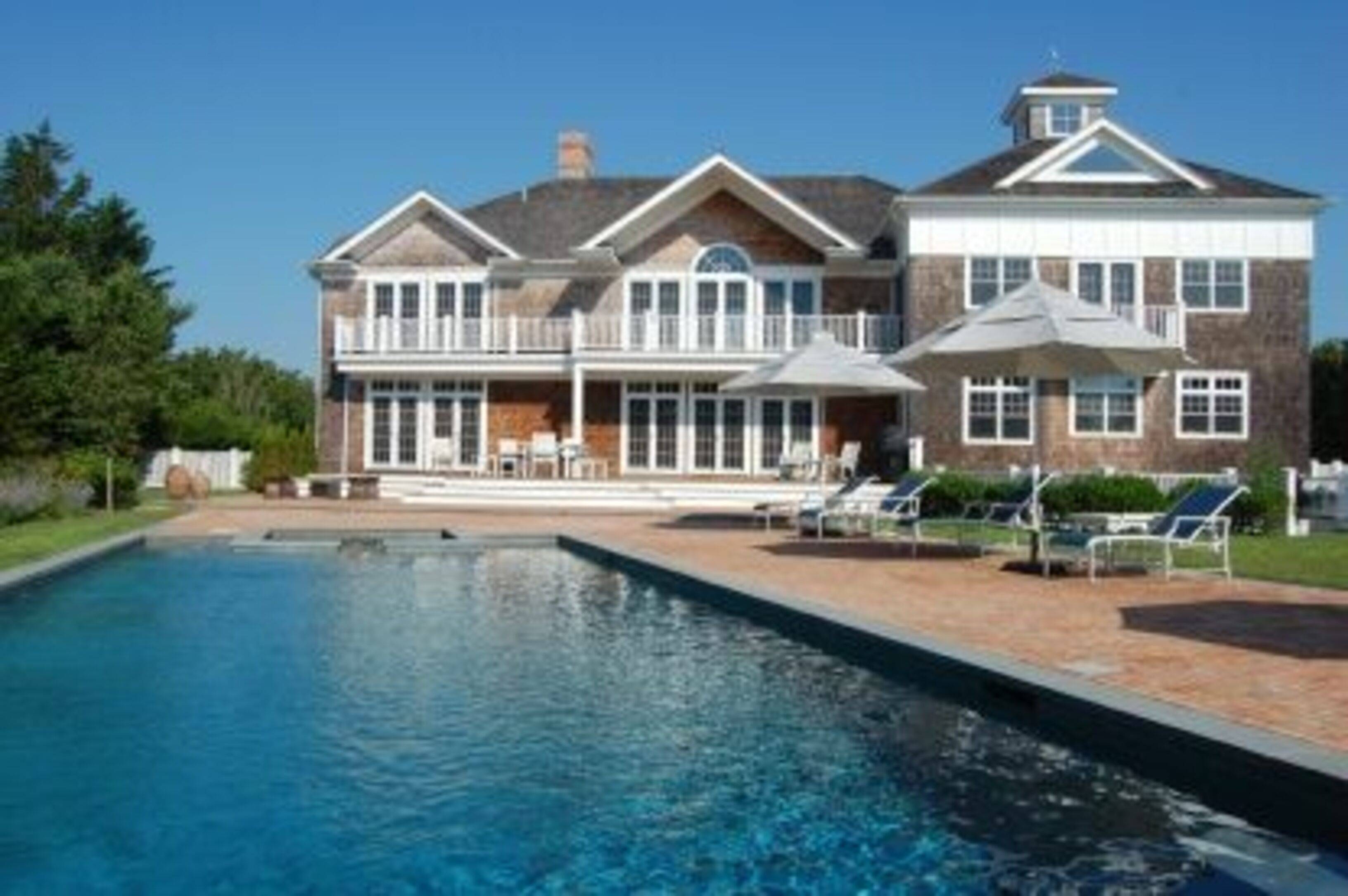 South of the Highway | Bridgehampton
