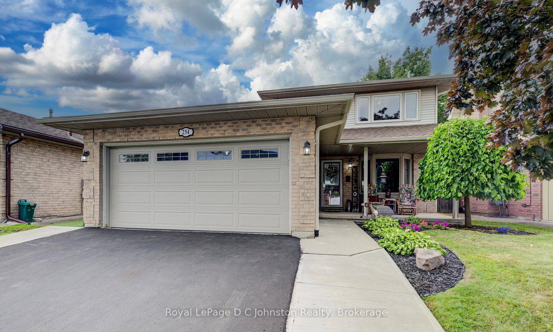 Welcome to this charming and well maintained 3 bedroom, 3 bath 2 storey family home nestled in the highly sought after SILVER HEIGHTS community of Cambridge.