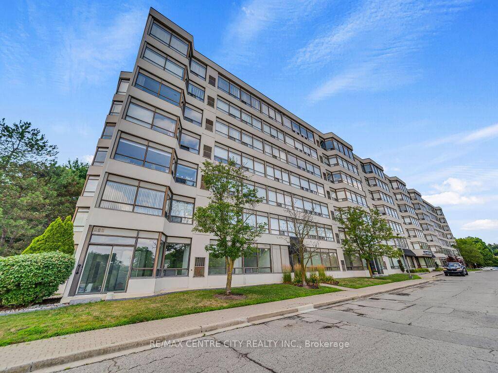 Beautifully Bright Updated, end unit Condo suite overlooking one of London's Best River views and downtown skyline !