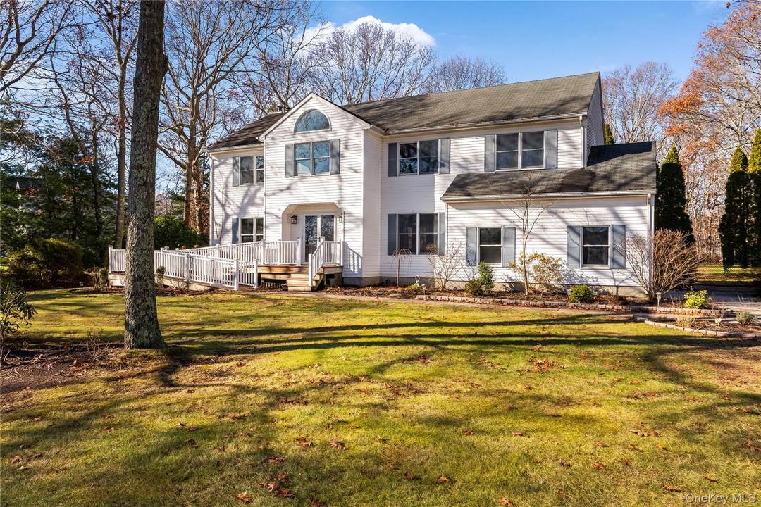 45 Drew Drive presents a rare opportunity to own a beautifully proportioned home set on an expansive lot in one of Eastport's most sought after communities.