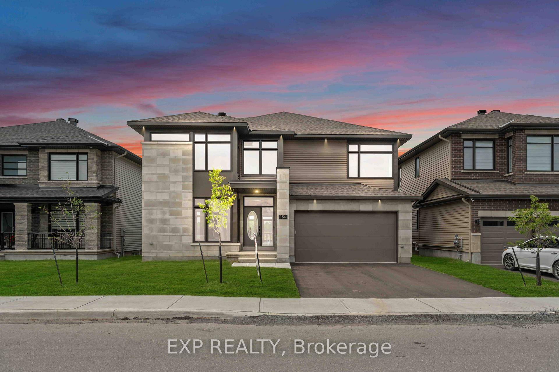 PREPARE TO FALL IN LOVE with this exceptional Richcraft Spoke model in the highly desirable Westwood community.