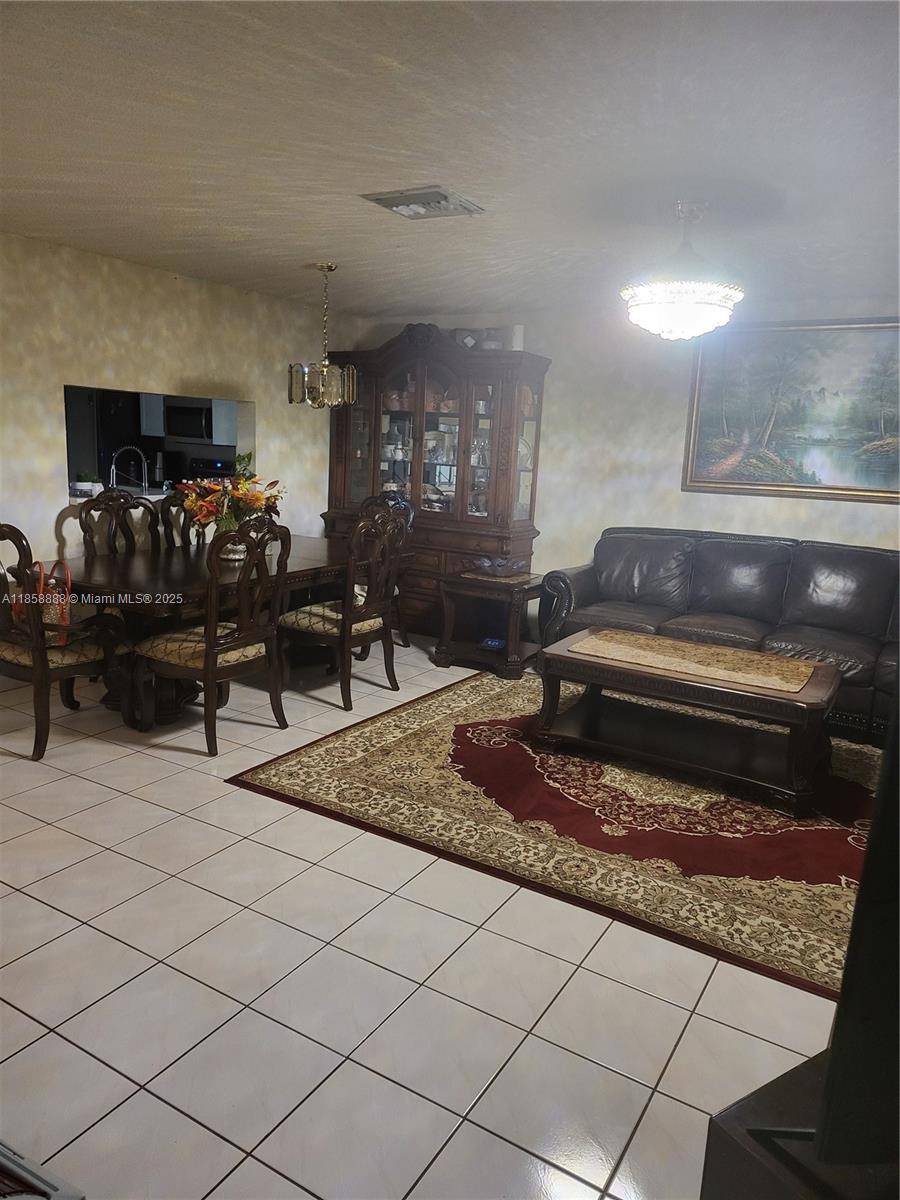 Beautiful and spacious corner townhouse.