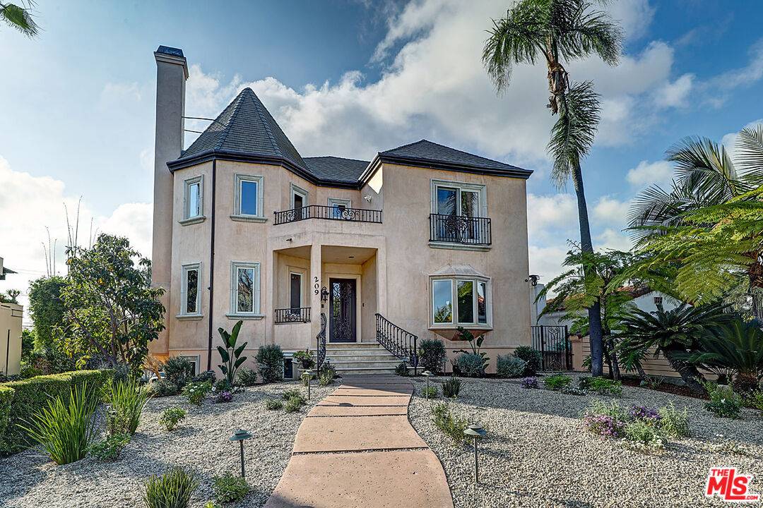 209  S Anita Ave 6BR Brentwood La