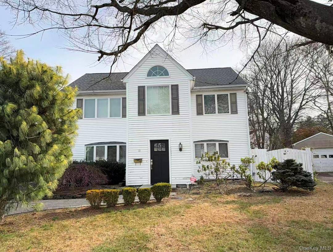 Beautiful 4 bedroom, 2 bathroom Colonial style home located in the top rated Syosset School District.