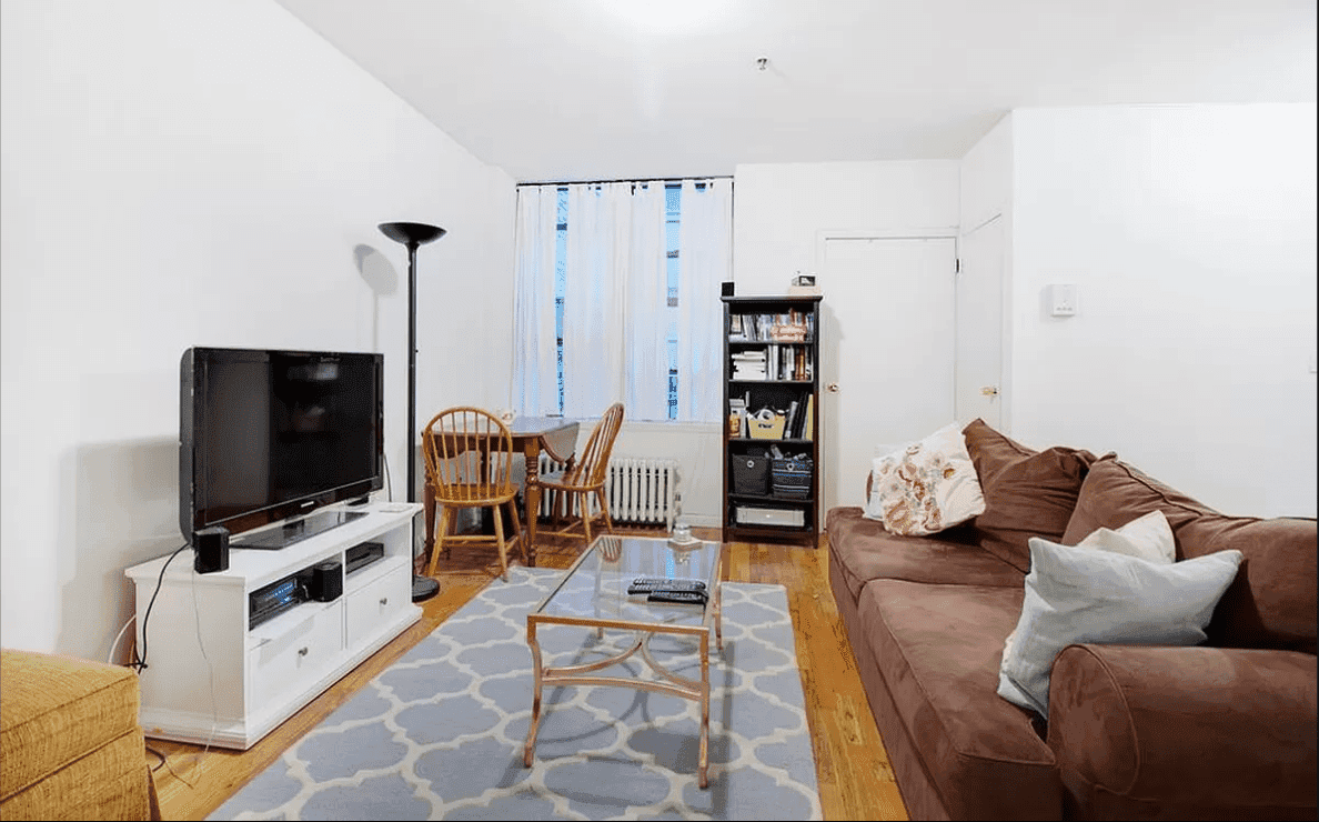 Welcome to this fantastic 2 bedroom 1 bath apartment located in a pre war, elevator building.