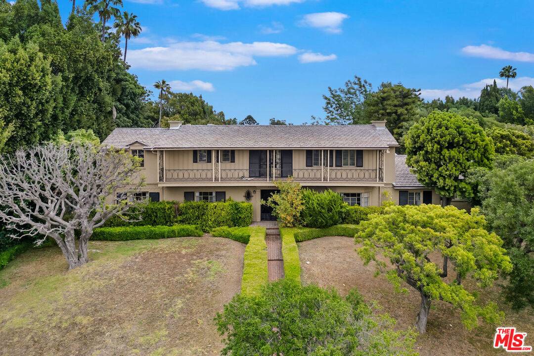 570  S Beverly Glen Blvd 4BR Westwood La