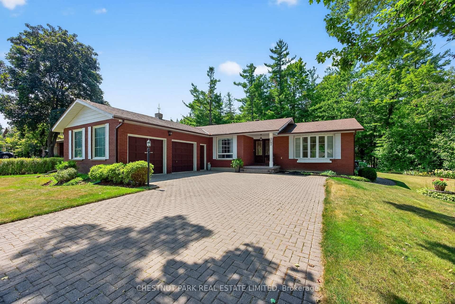 Prestigiously positioned steps from Kempenfelt Bay, 3782 Whitecap Dr offers a beautifully cared for all brick bungalow on a generous 100 x 155 pool size corner lot in one of ...