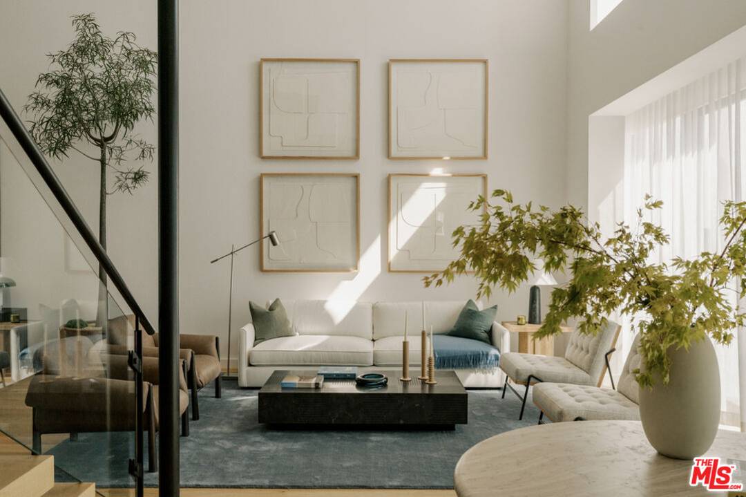 702 N Doheny Dr 3BR Sunset Strip La