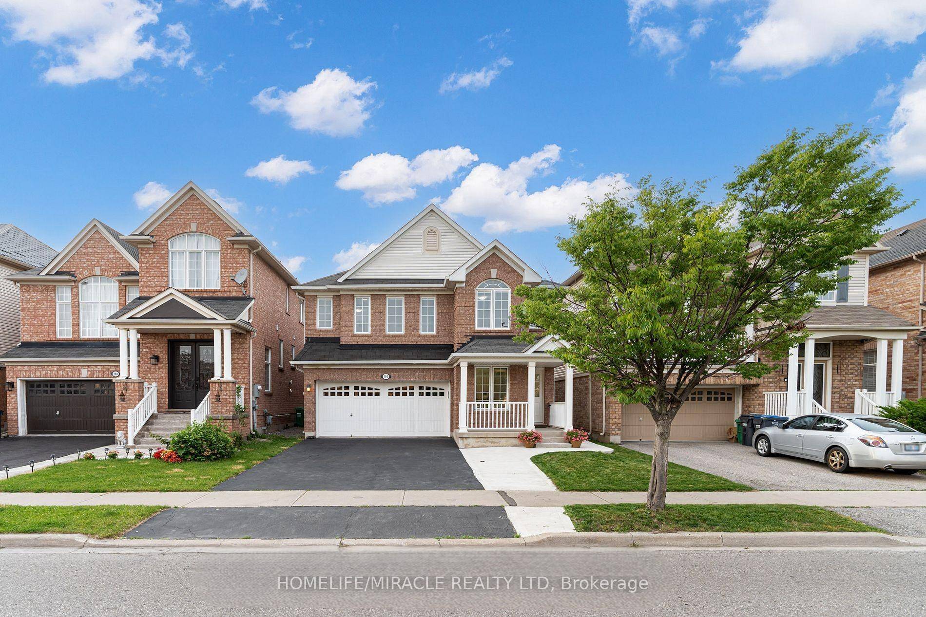 Live the Mount Pleasant Lifestyle !