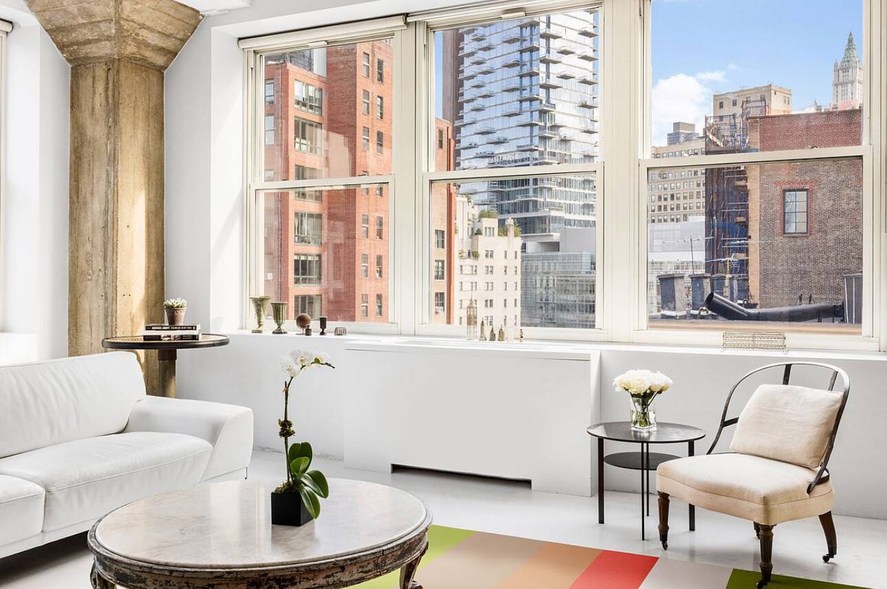 Residence 6B is a highly coveted, expansive two bedroom corner loft featuring an additional den sleeping area, two bathrooms and 15 huge windows lining over 2, 000 square feet at ...