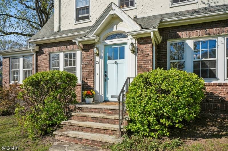 This charming, impeccable Maplewood center hall colonial is just waiting for you to make it your own !