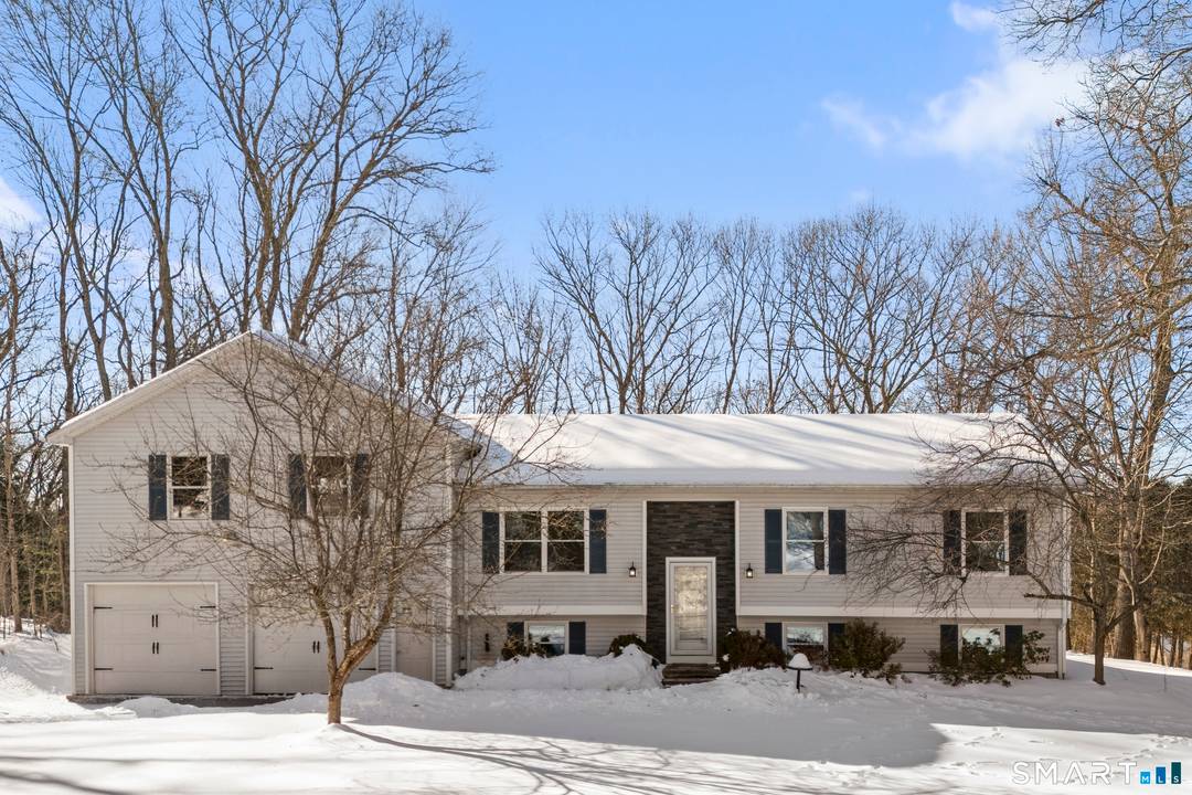 Being offered for sale for the first time, this well maintained 3 bedroom, 1.