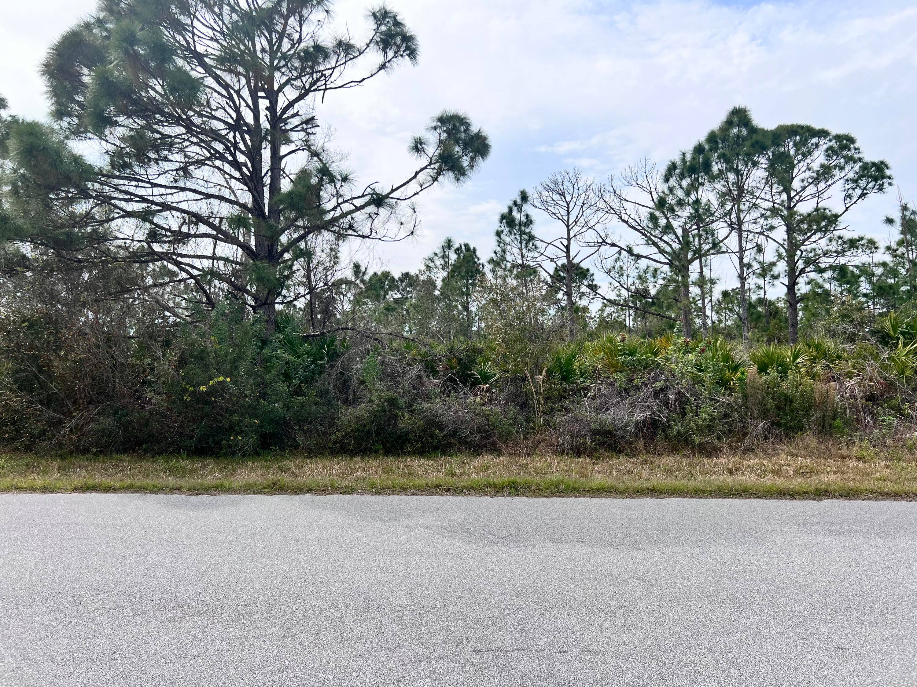 OWNER FINANCIAL AVAILABLE !