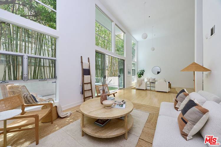 13326 Beach Ave 2BR Marina Del Rey La