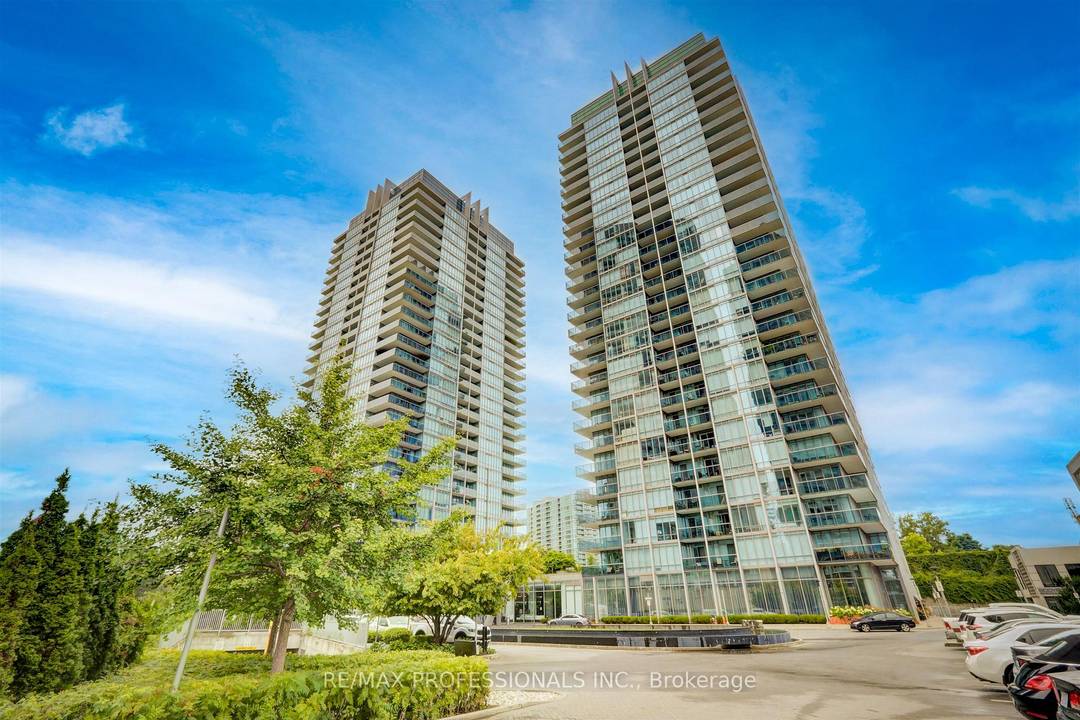 Over 1050 sq ft Bright and modern corner suite in sought after Mimico offering a functional open concept layout and floor to ceiling windows with unobstructed views and wrap around ...