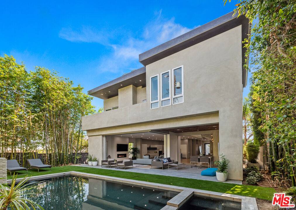 6617  LINDENHURST AVE 5BR Beverly Grove La