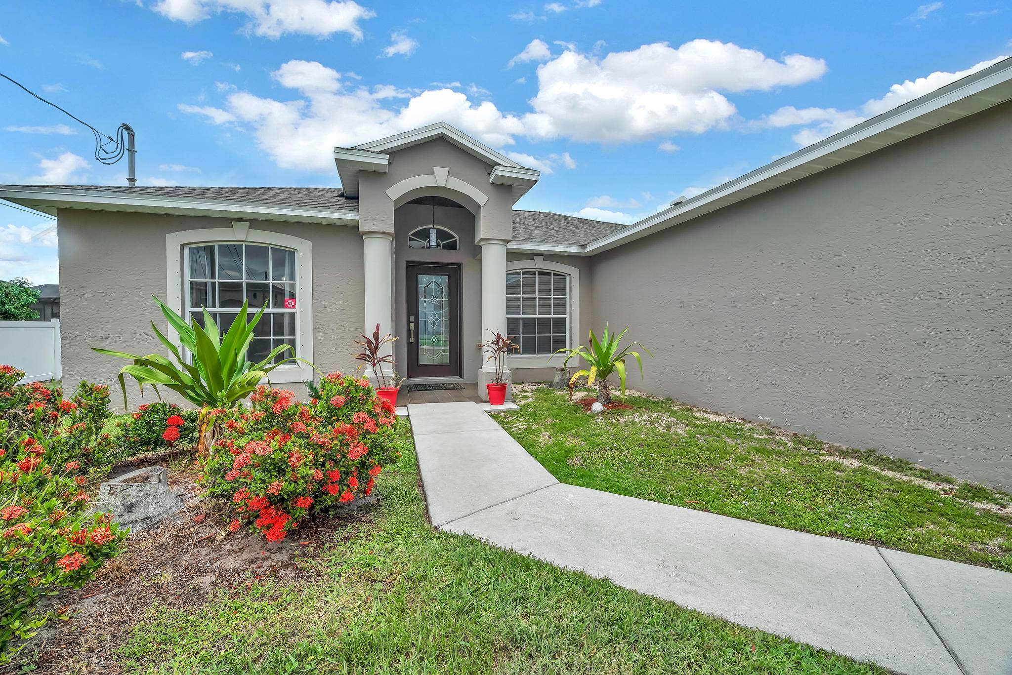 Welcome to this beautiful 3 bedroom 2 bathroom 2 car garage CBS home in the desirable community of Torino.