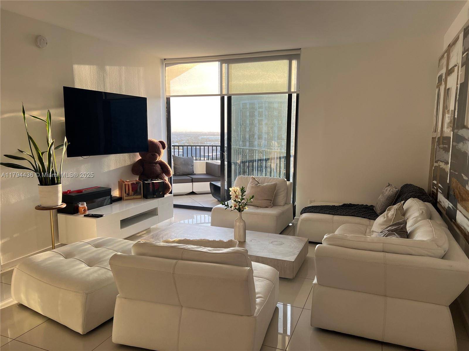 BEAUTIFUL UNIT WITH 2 BEDROOMS AND 2 BATHROOMS ON THE 16th FLOOR IN DOWNTOWN DORAL WITH AN AMAZING WIEW TO THE BOULEVARD STAINLESS STEEL APPLIANCES, BLINDS, CALIFORNIA CLOSETS, POOL, GYM, ...