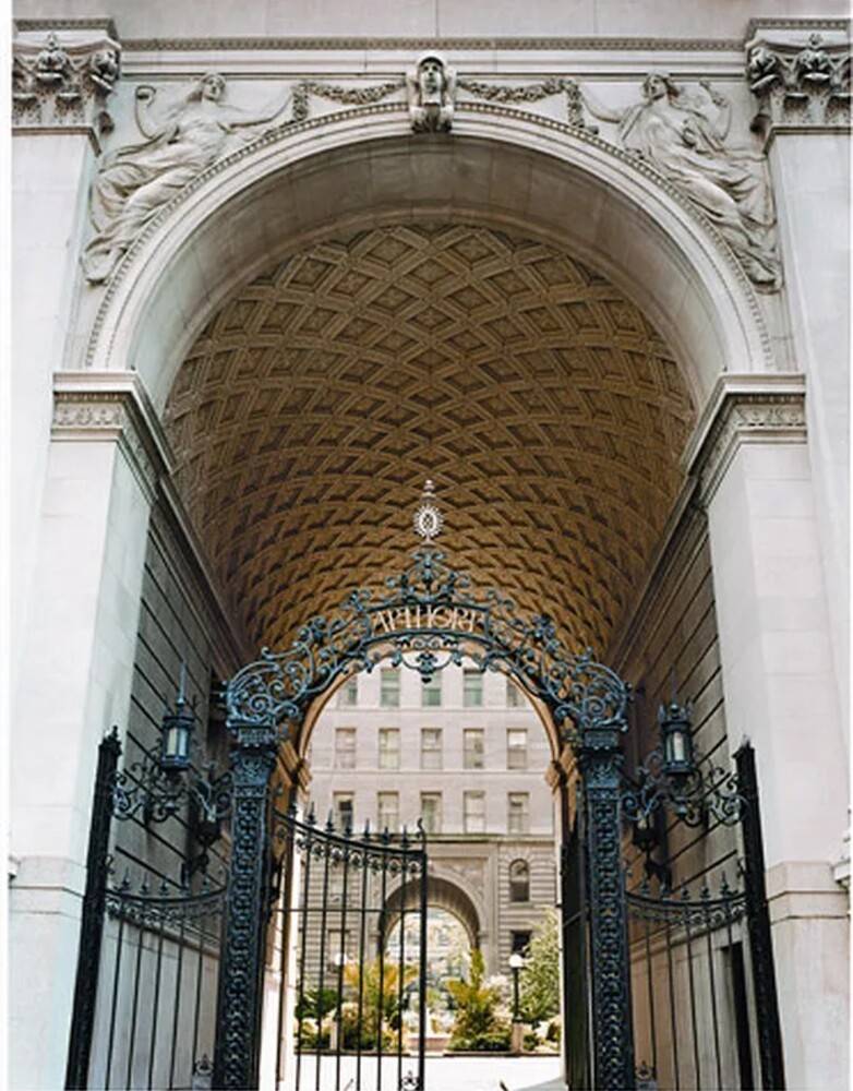 JUST LISTED ! Gracious Gilded Age Residence at 390 West End Avenue, Apt 3DN 3, 550, 000 Experience the epitome of refined living in this meticulously preserved Gilded Age residence.