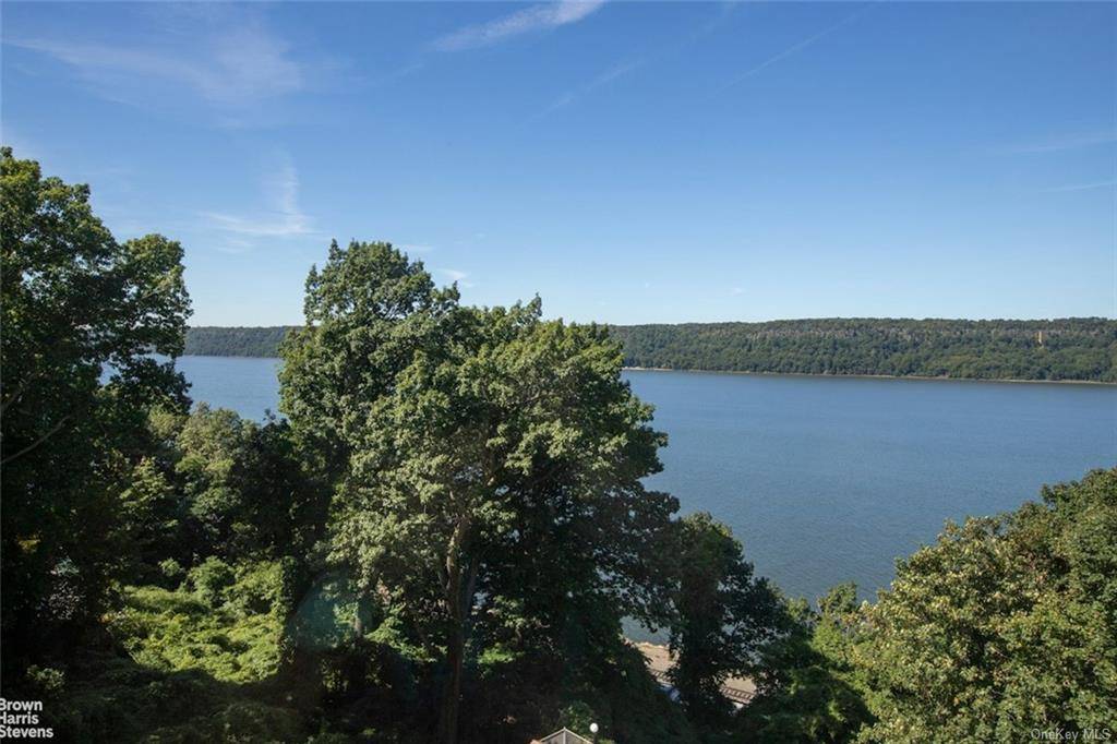 An opportunity to live like you're aboard your own yacht on the mighty Hudson River.