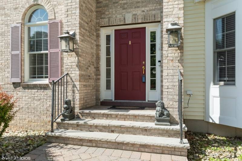 Beautiful and spacious home with 2 story foyer as well as 2 story family room.